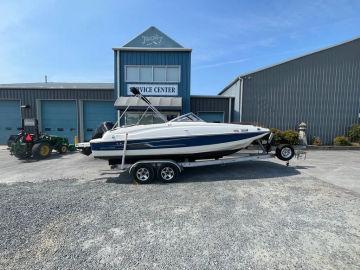 2015 Bayliner 210 Deck Boat