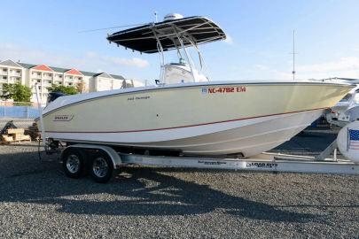 2004 Boston Whaler 240 Outrage