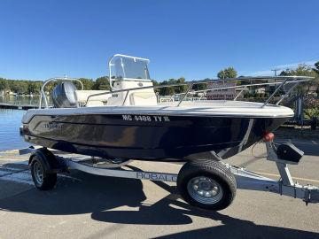 2016 Robalo R160