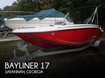 2022 Bayliner Element M17