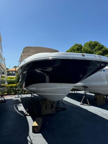 2017 HURRICANE SUNDECK 2690