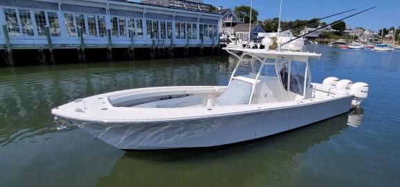 2019 Regulator 34 Center Console Triple 300