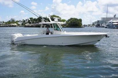 2019 BOSTON WHALER 350 OUTRAGE