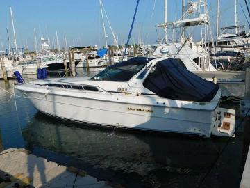 1989 Sea Ray 390 Express Cruiser