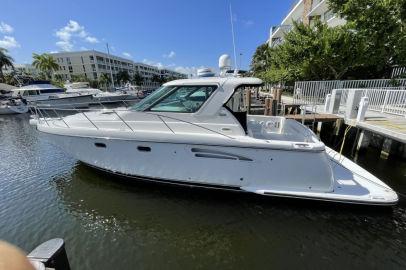 2005 Tiara Yachts Sovran