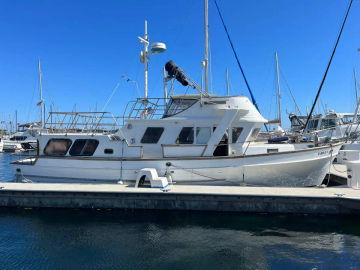 1979 Universal Trawler Litton tri-deck aft-cabin 42loa