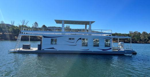 2022 Jamestowner Custom Houseboat