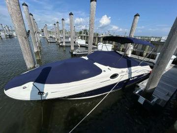 2005 Sea Ray 240 Sundeck