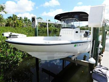 2005 Boston Whaler 22'