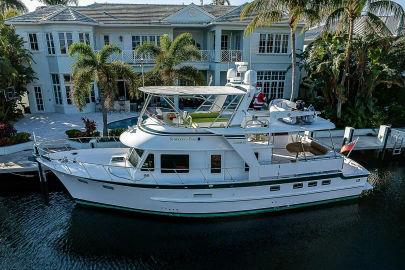 2004 DeFever Cockpit Motor Yacht