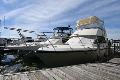 1985 Hatteras 36 Convertible