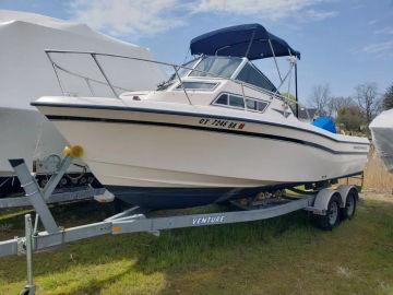 1997 Grady-White Seafarer 226