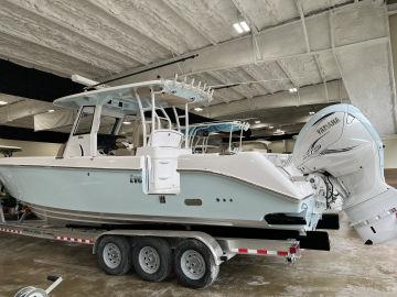 2023 Everglades Boats 335cc