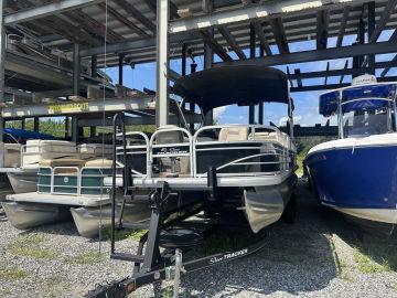 2020 Sun Tracker Fishin' Barge 24 DLX