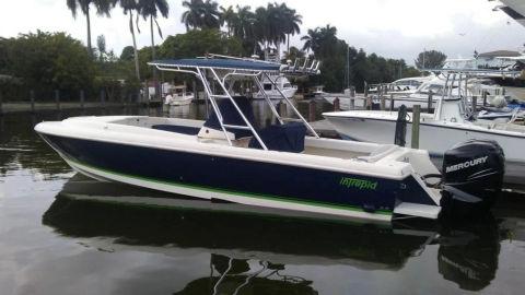 2003 Intrepid 322 Cuddy