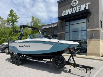 2023 MasterCraft XT22