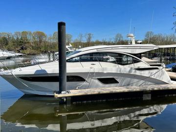 2018 Sea Ray 400 Sundancer