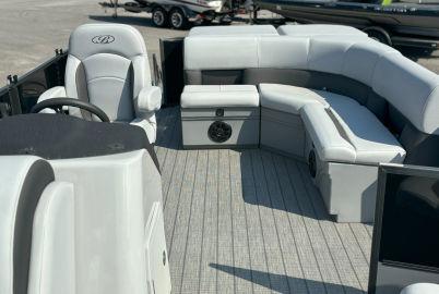 2024 Bentley Pontoons Legacy 200 Cruise