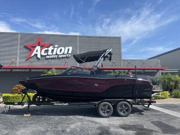 2024 MasterCraft XT22