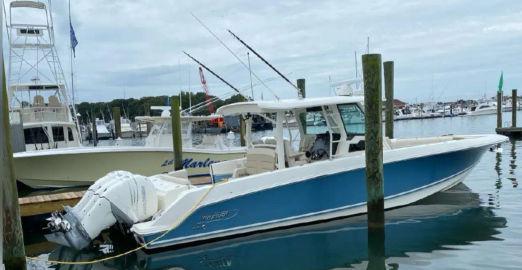 2019 Boston Whaler 380 Outrage