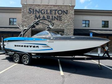 2015 MALIBU WAKESETTER 24 MXZ