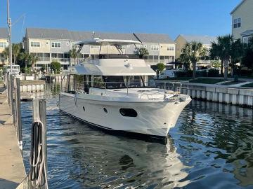 2025 Beneteau Swift Trawler 48