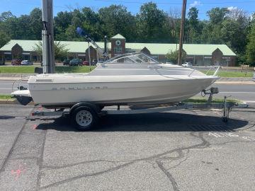 2002 Bayliner 192 CUDDY CABIN