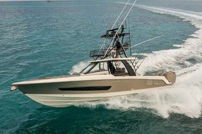 2025 Boston Whaler 420 Outrage