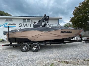 2023 Malibu Boats 25 LSV