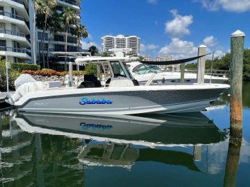 2018 Boston Whaler 330 Outrage