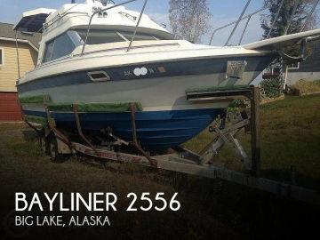 1986 Bayliner 2556 Ciera Command Bridge