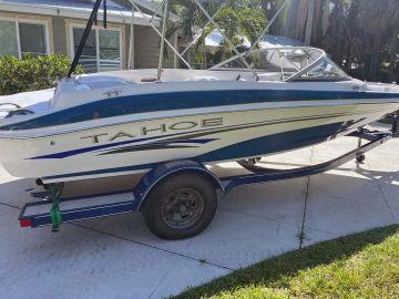 2005 Tahoe T18 Ski Boat