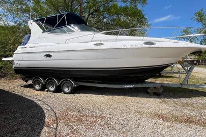 2000 Cruisers Yachts 3075 Express