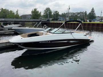 2016 SEARAY 240 SUNDECK