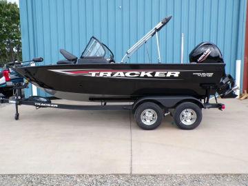 2025 Tracker Boats PRO Guide V-175 Combo