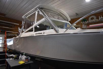 1984 Bertram 26 Sport Cabin