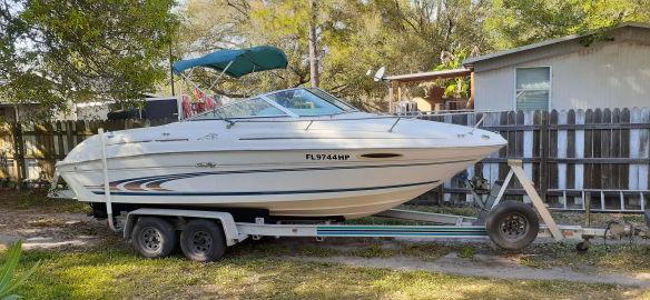 1998 Sea Ray 215 Express Cruiser