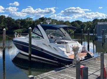 2009 Cruisers Yachts 330 Express