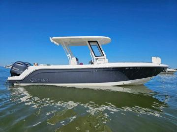 2021 Robalo R272 Center Console