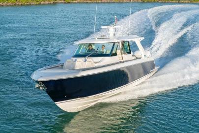 2025 Tiara Yachts 48 LS