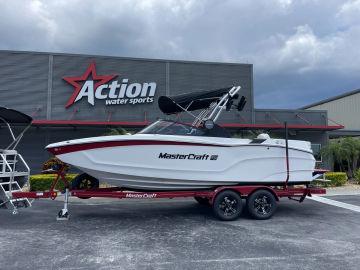 2023 MasterCraft XT22