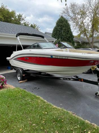 2016 Sea Ray 19 SPX