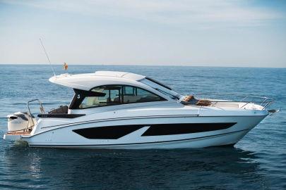 2025 Beneteau Gran Turismo 32 Outboard