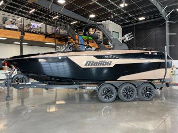 2023 Malibu Boats M240