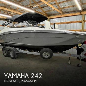 2019 Yamaha 242 limited se series