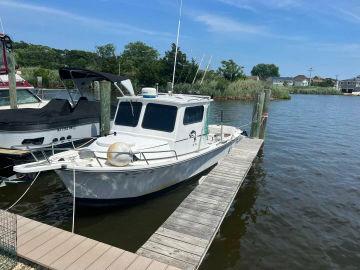 1990 Shamrock Pilothouse 25