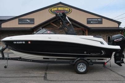 2023 Bayliner VR5 Bowrider - Outboard