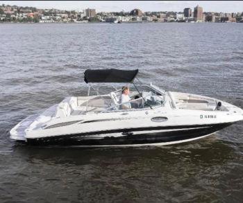 2010 Sea Ray Sundeck 260