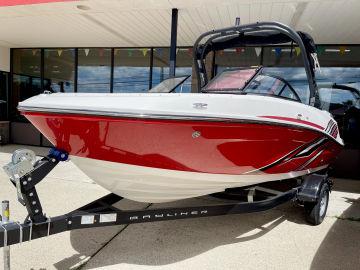 2023 Bayliner VR5 Bowrider