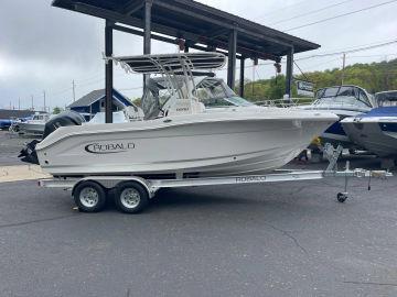 2023 Robalo R200 Center Console